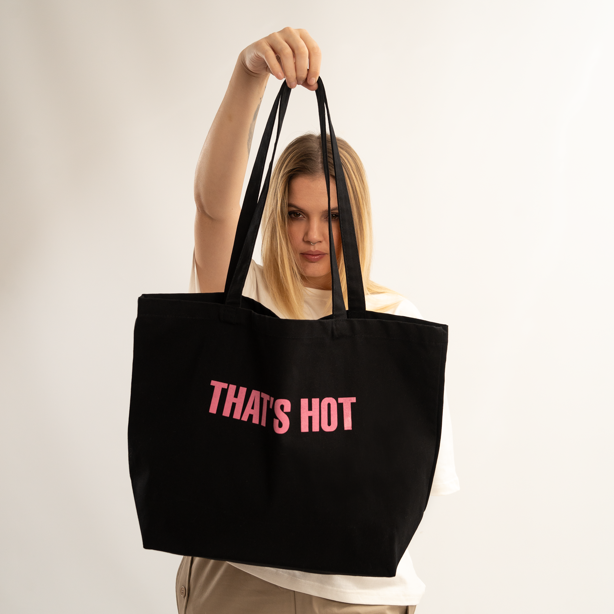 That's Hot black tote bag