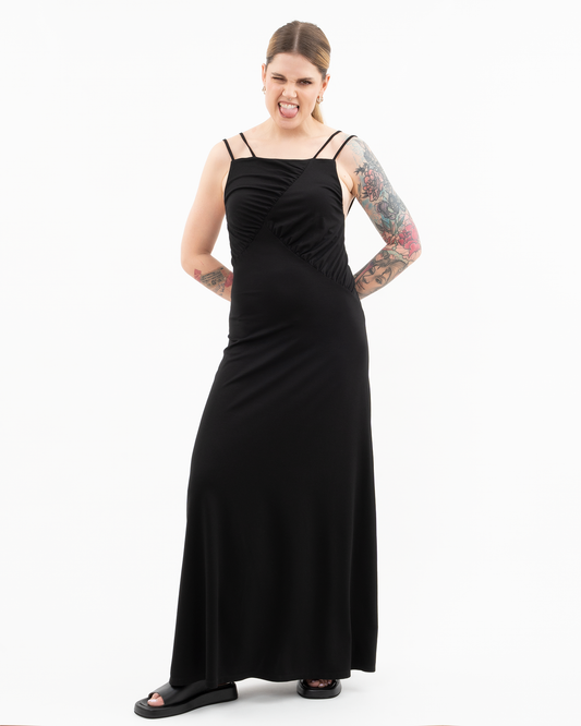 POPTOMETRY μάξι φόρεμα με σούρες σε μαύρο