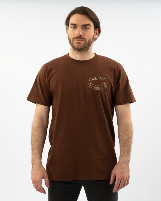 HAZELNUT κοντομάνικη μπλούζα με σχέδιο σε καφέ