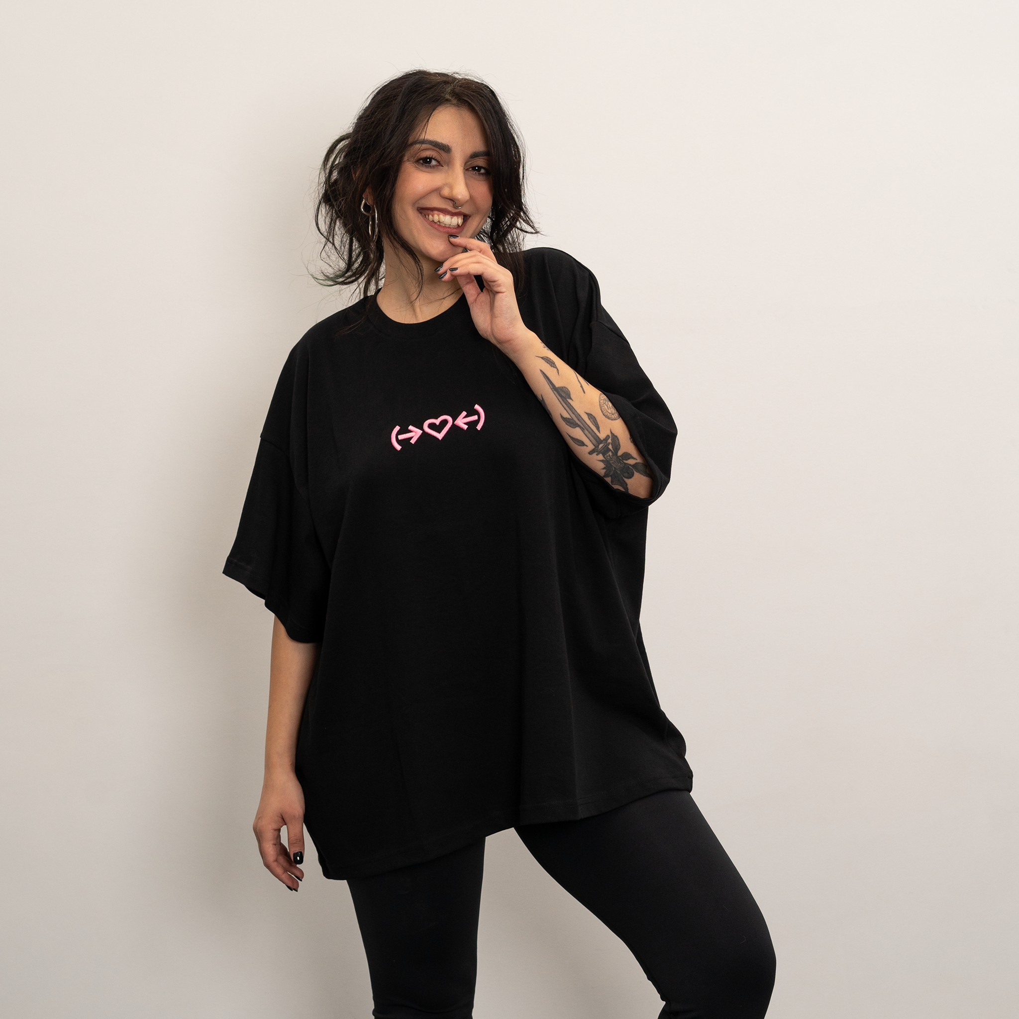 ->Heart<- black t-shirt