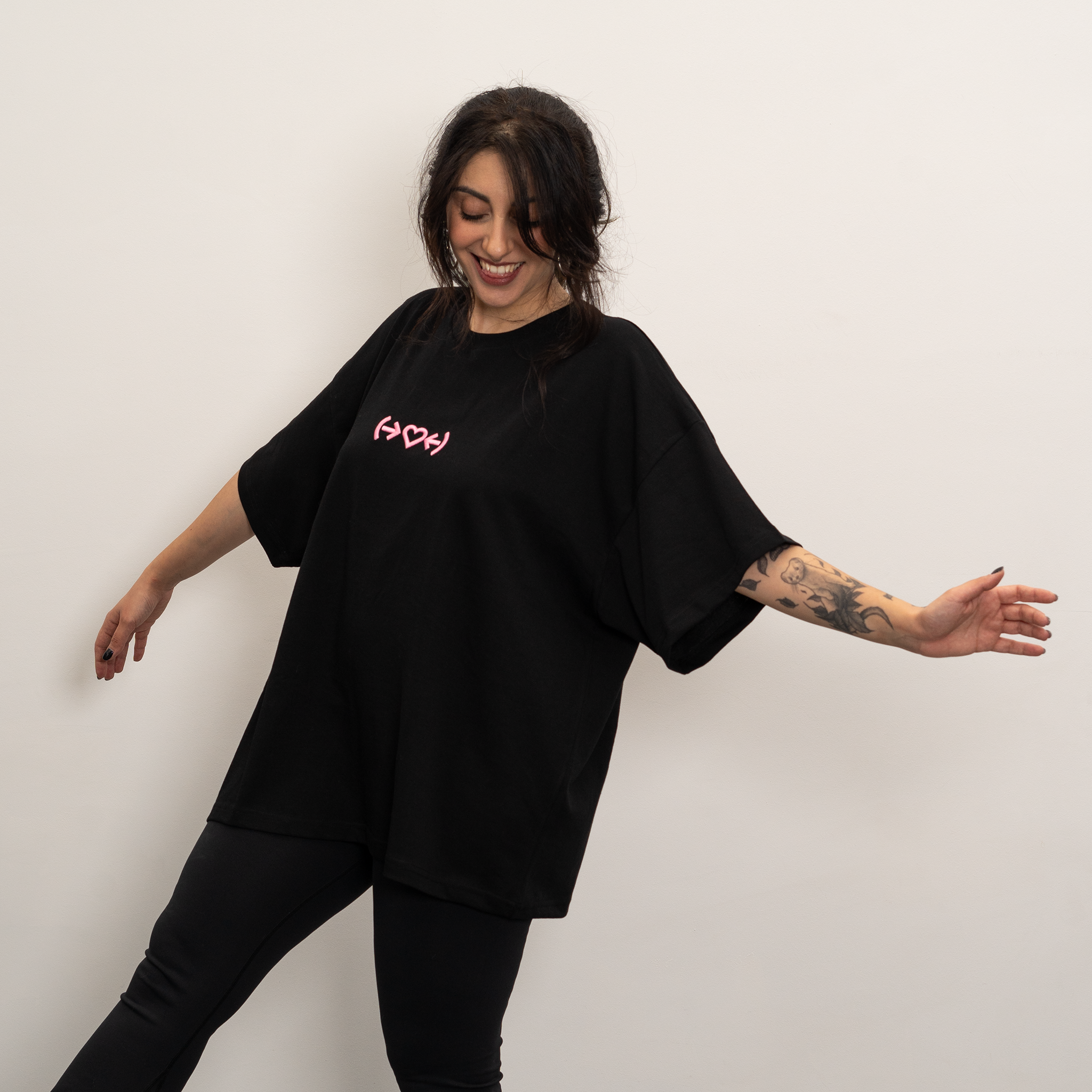 ->Heart<- black t-shirt