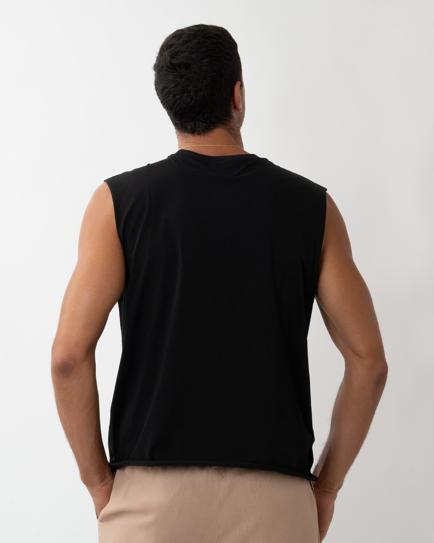 4TAILORS αμάνικη μπλούζα σε μαύρο