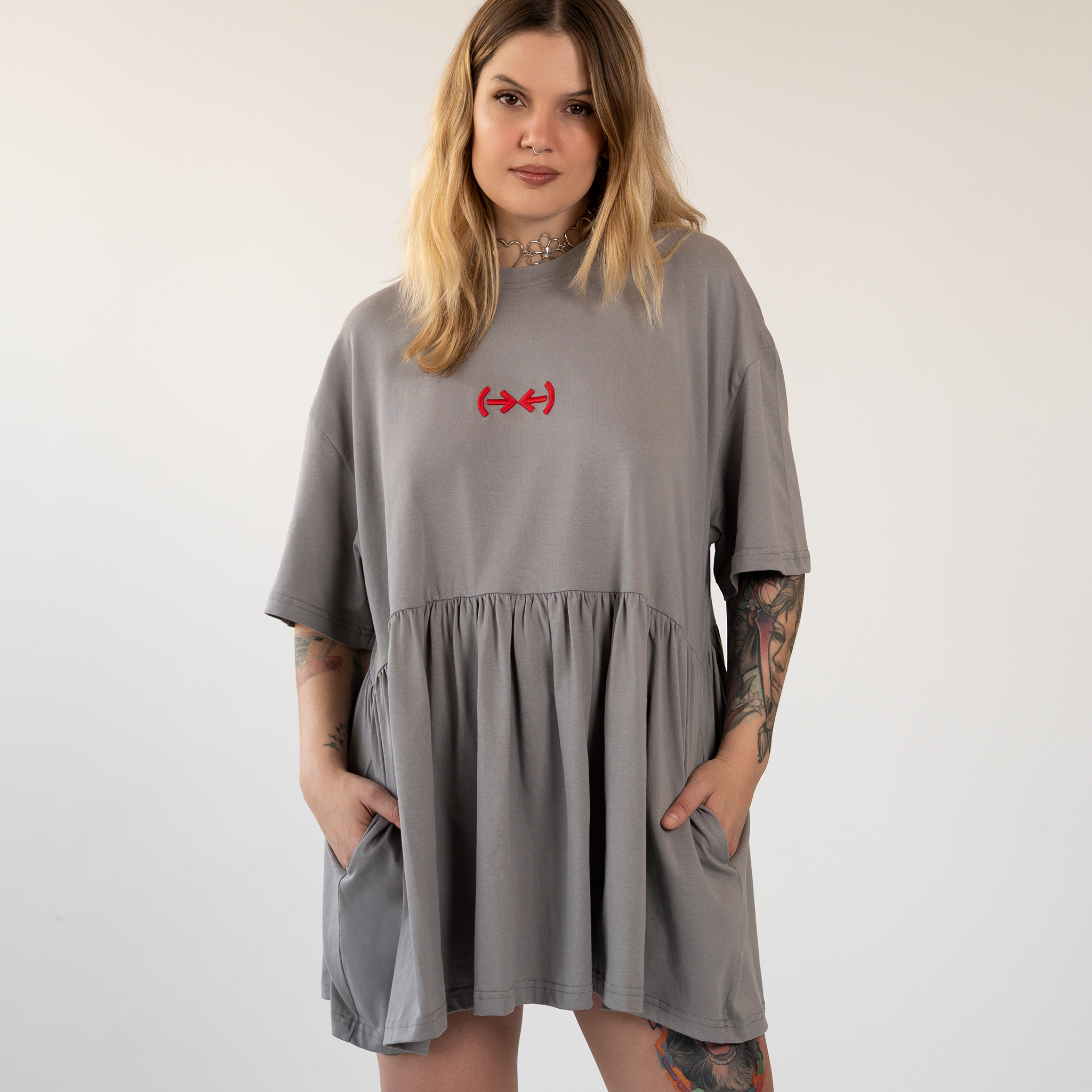 S(-><-)O gray mini dress