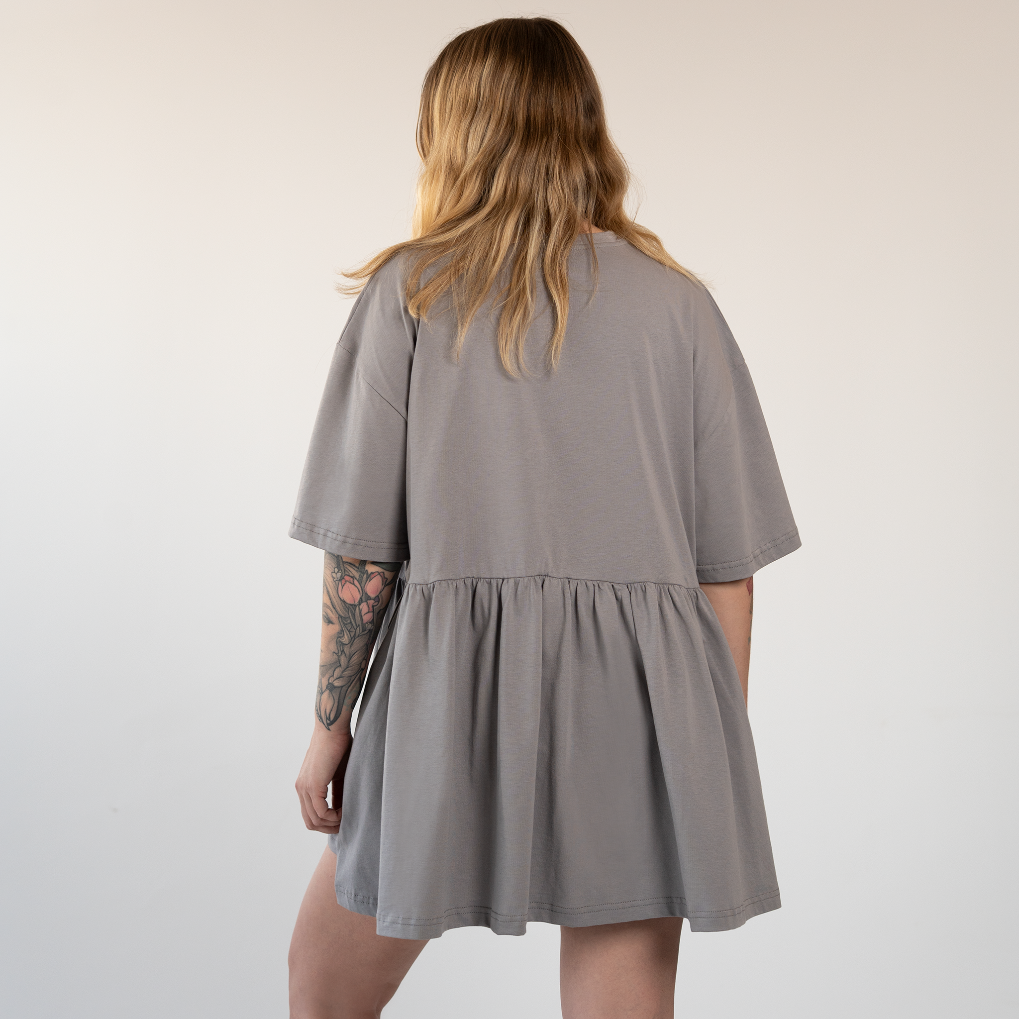 S(-><-)O gray mini dress